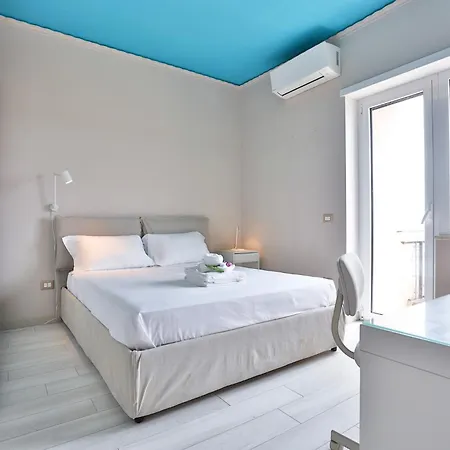 Guesthost - Vento House * Nápoles