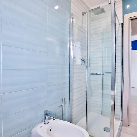 Guesthost - Vento House * Nápoles